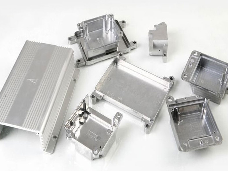 重力鑄造分幾種？探討重力鑄造的分類及應用領域